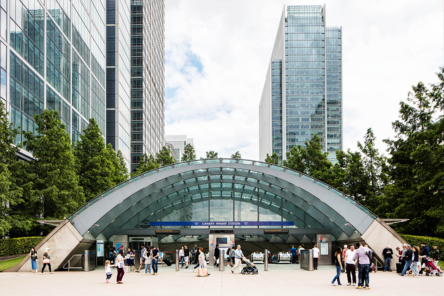 Canary Wharf / Jubilee Line.