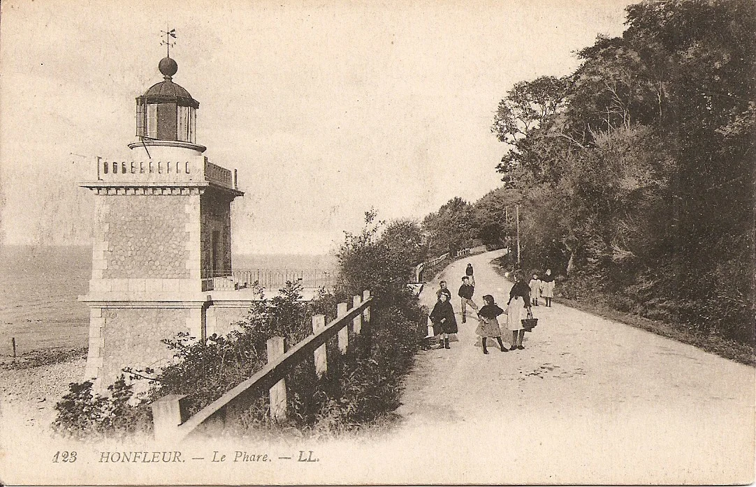 Carte postale Le Phare.jpg