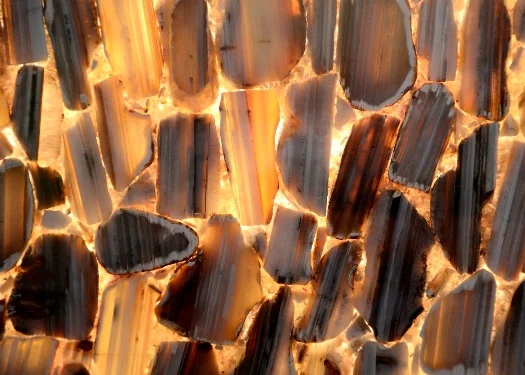 LINE AGATE BACKLIT VIEW.jpg