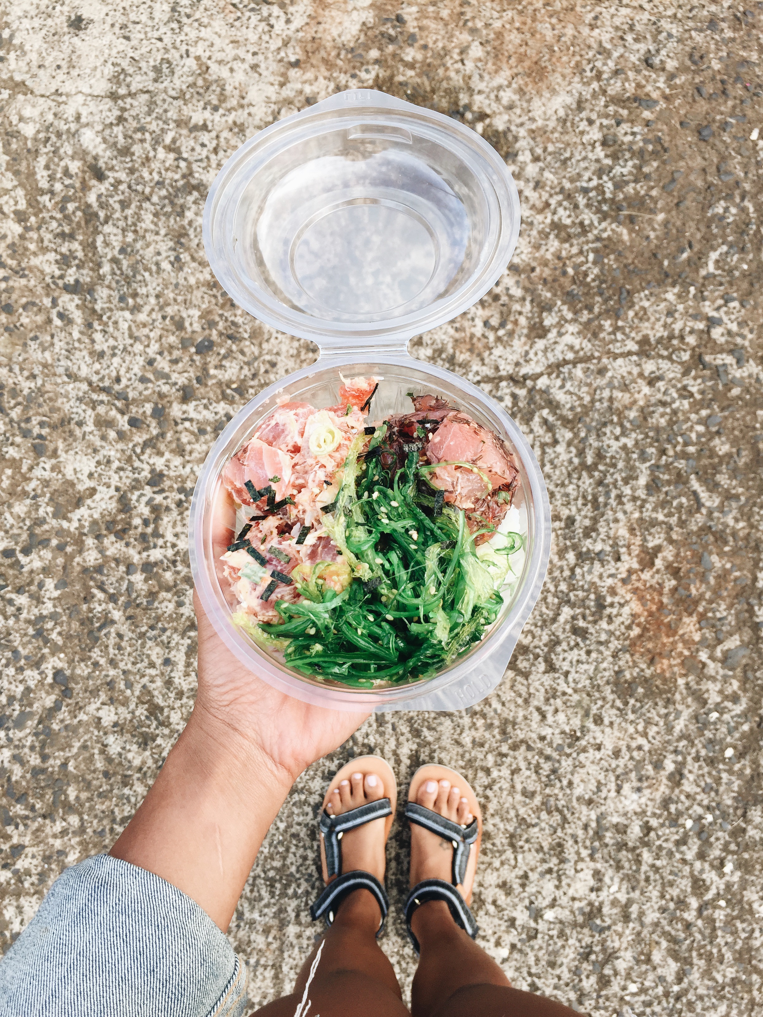 Spicy Ahi bowl from Fish Express in Lihue. Wearing Teva Original Sandals in black Ombre .