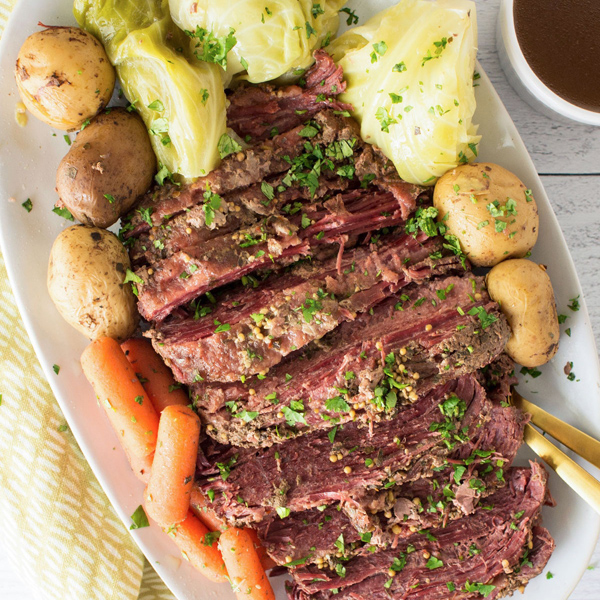 CROCKPOT+CORNED+BEEF.jpg