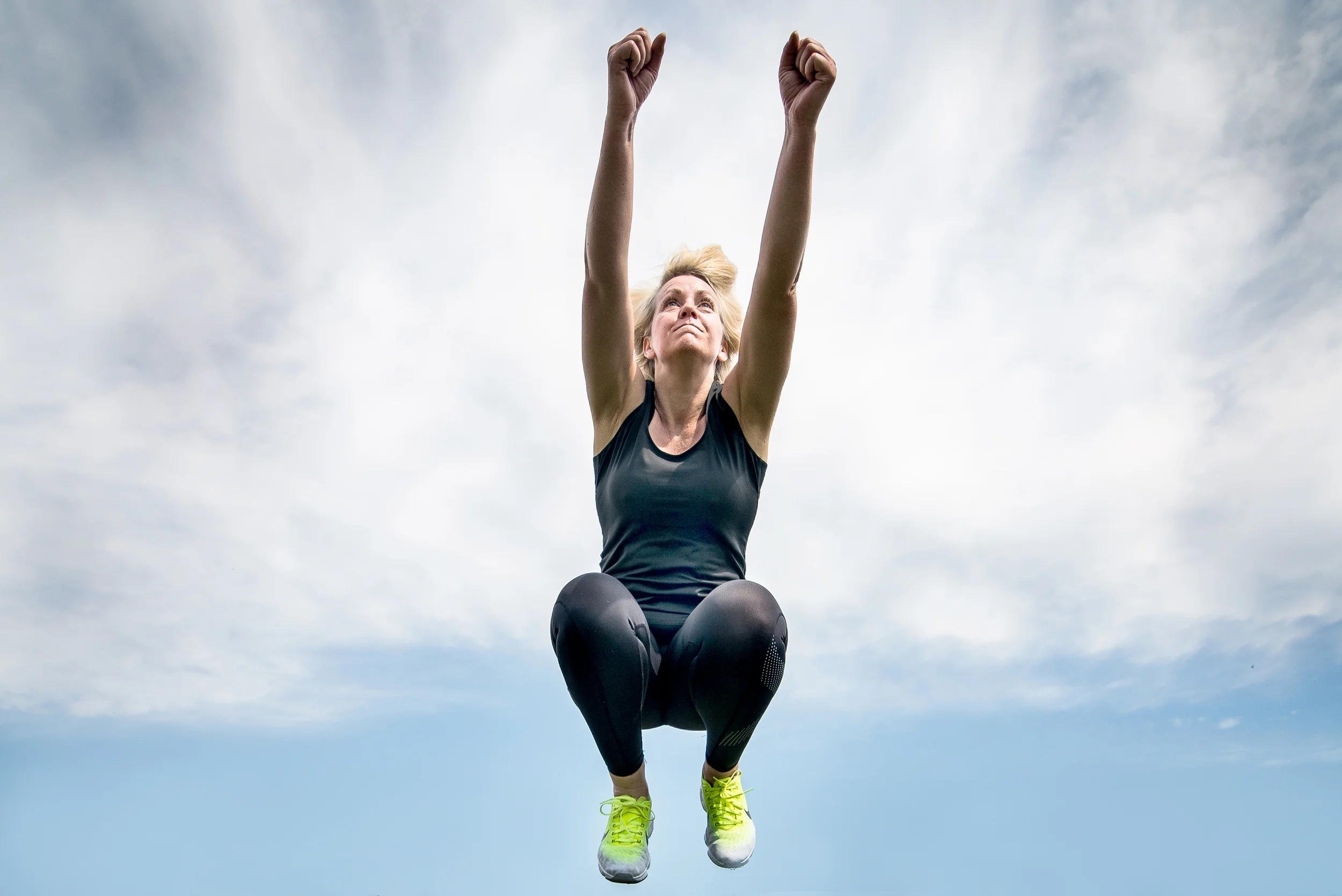 It´s a bird! It´s a plane! It´s Super Sara! 