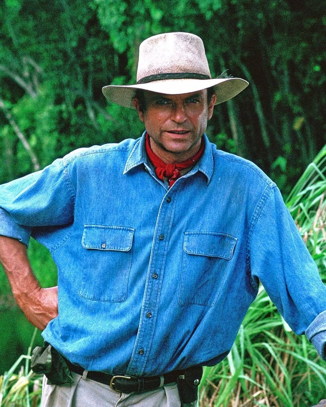 Call the mainland. Tell them to send the damn helicopters.
League Vs Jurassic Park now streaming.