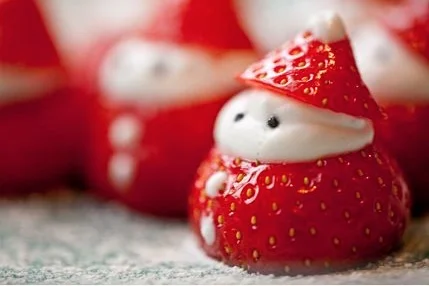 http://www.kidsveggiefood.com/vegetarian-recipes/christmas-recipes/strawberry-santa/