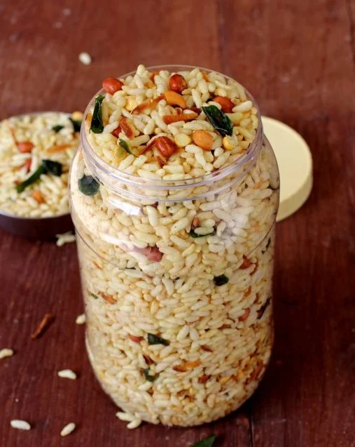 http://www.sailusfood.com/2014/01/19/murmura-chivda-puffed-rice-snack/