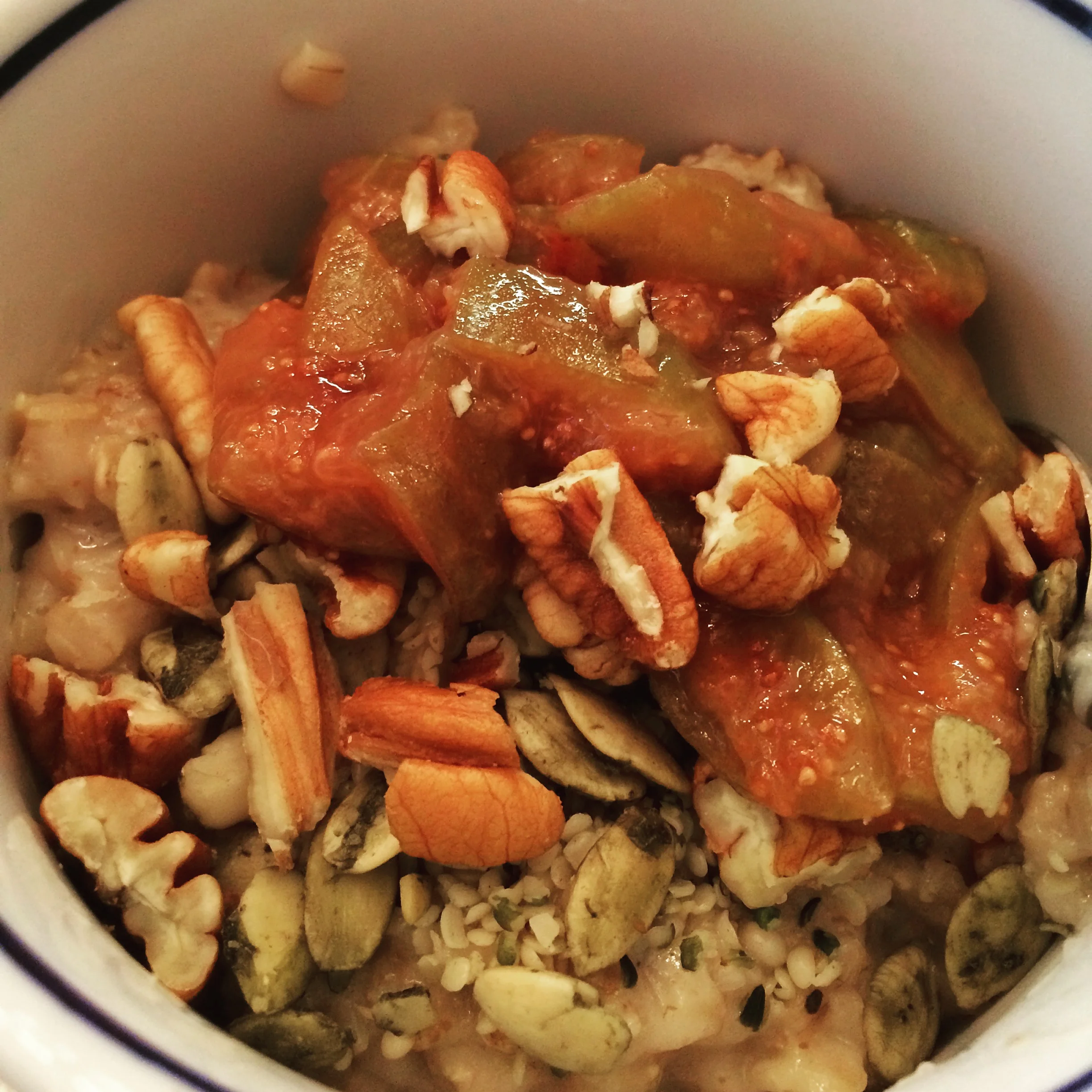 Cooked figs on oatmeal