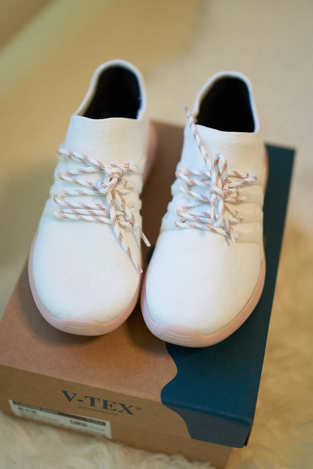 V-Tex 100% Waterproof Vegan Nanotech Knit Shoes Honest Review: Are they worth it? Are they really waterproof?