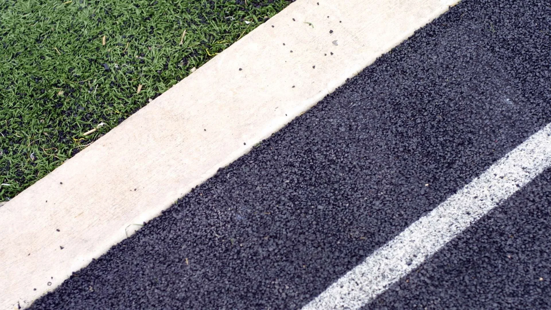 How to Paint Artificial Grass: Step by Step Guide