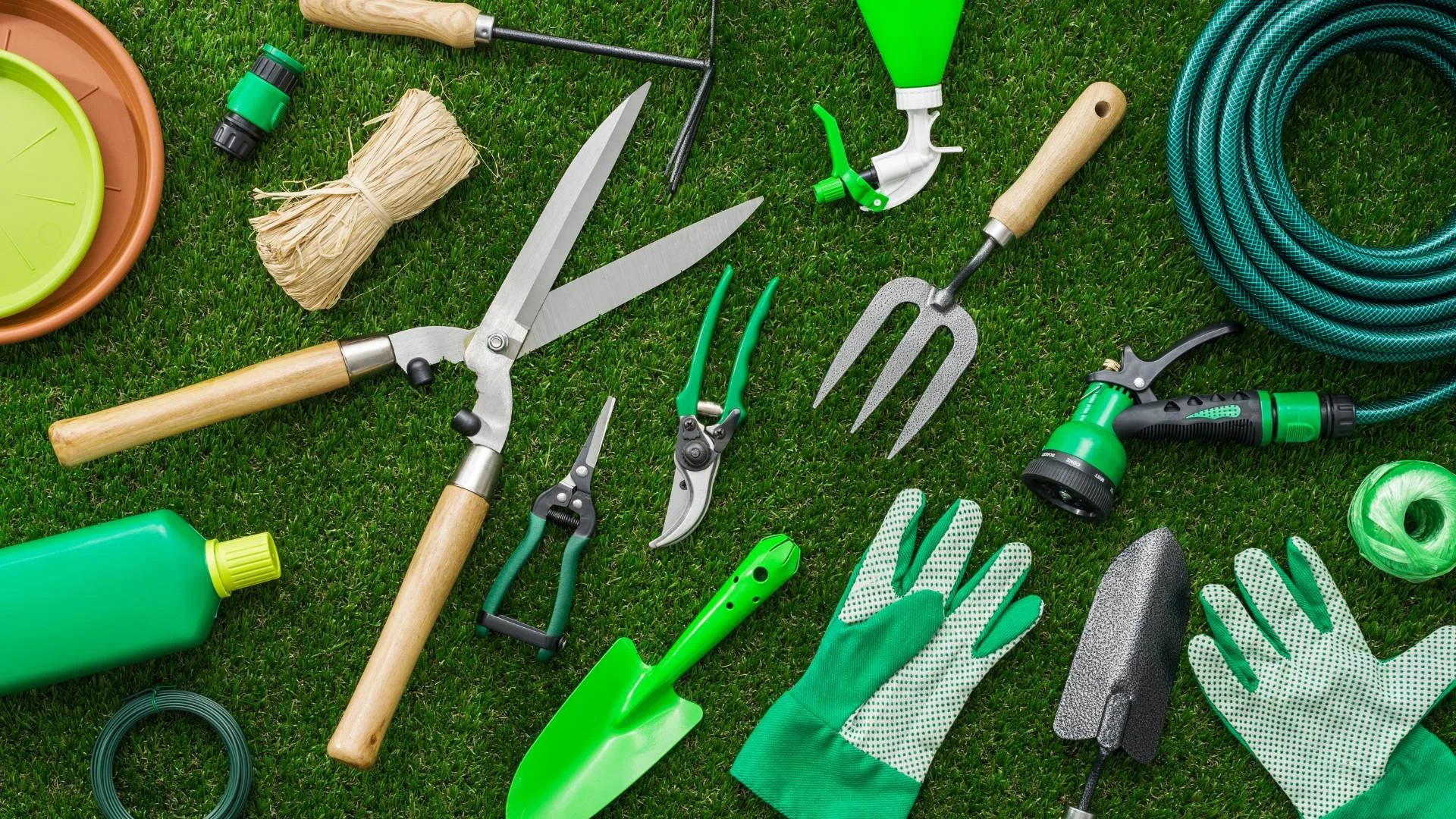 Your Guide to the Best Tools for Turf Installation