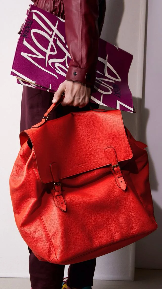 THE TRAVEL SATCHEL IN GRAINY LEATHER