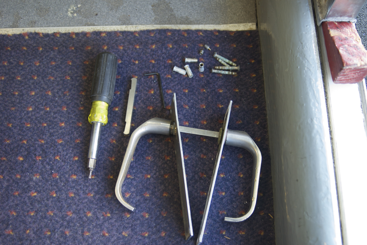 Door handle port 200 c way door.jpg