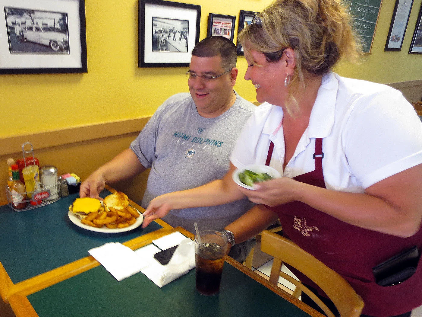29-year server Laurie King serves Miami-Dade PD’s Peter Zaharakos