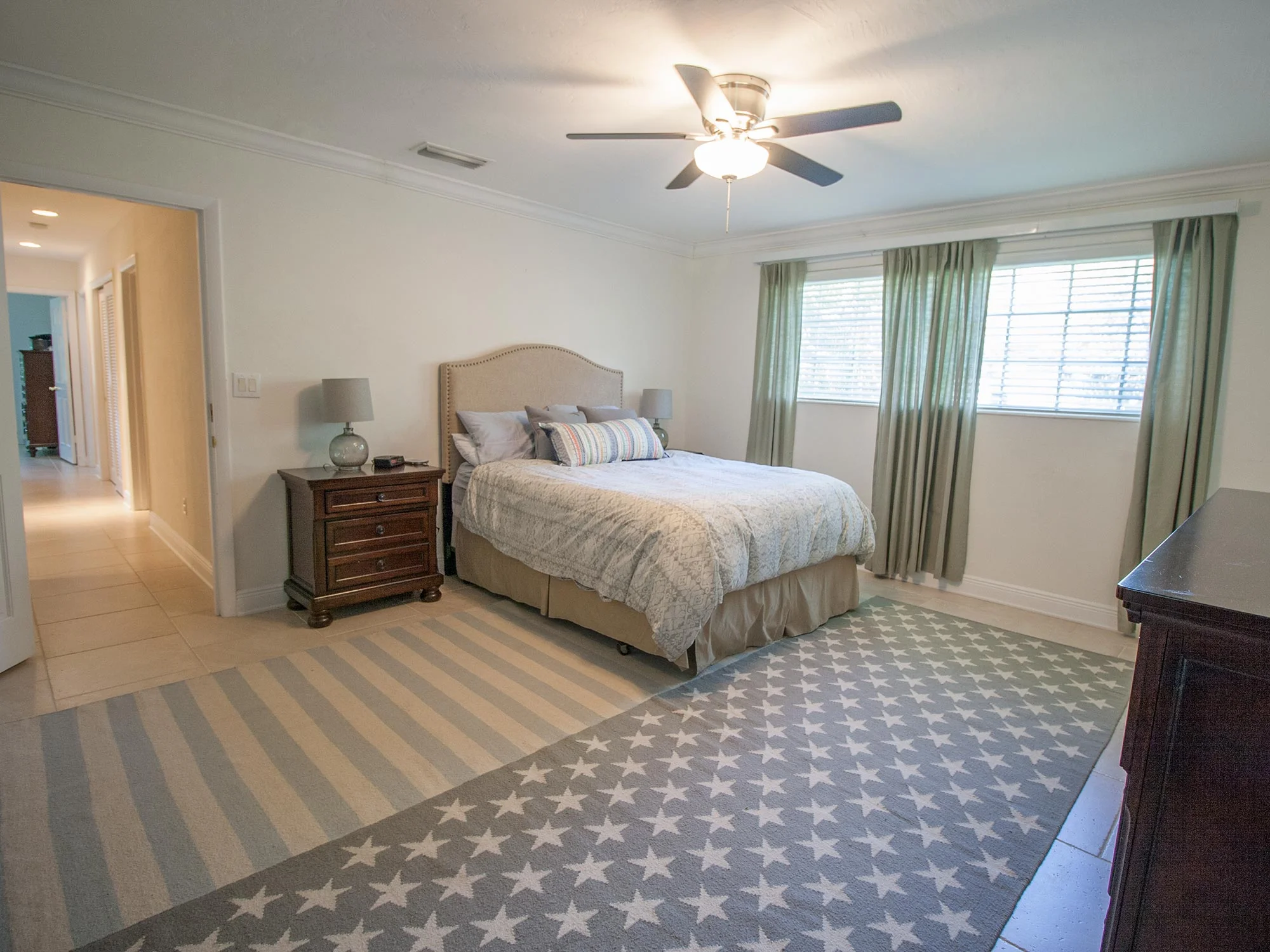 09_MasterBedroom.jpg