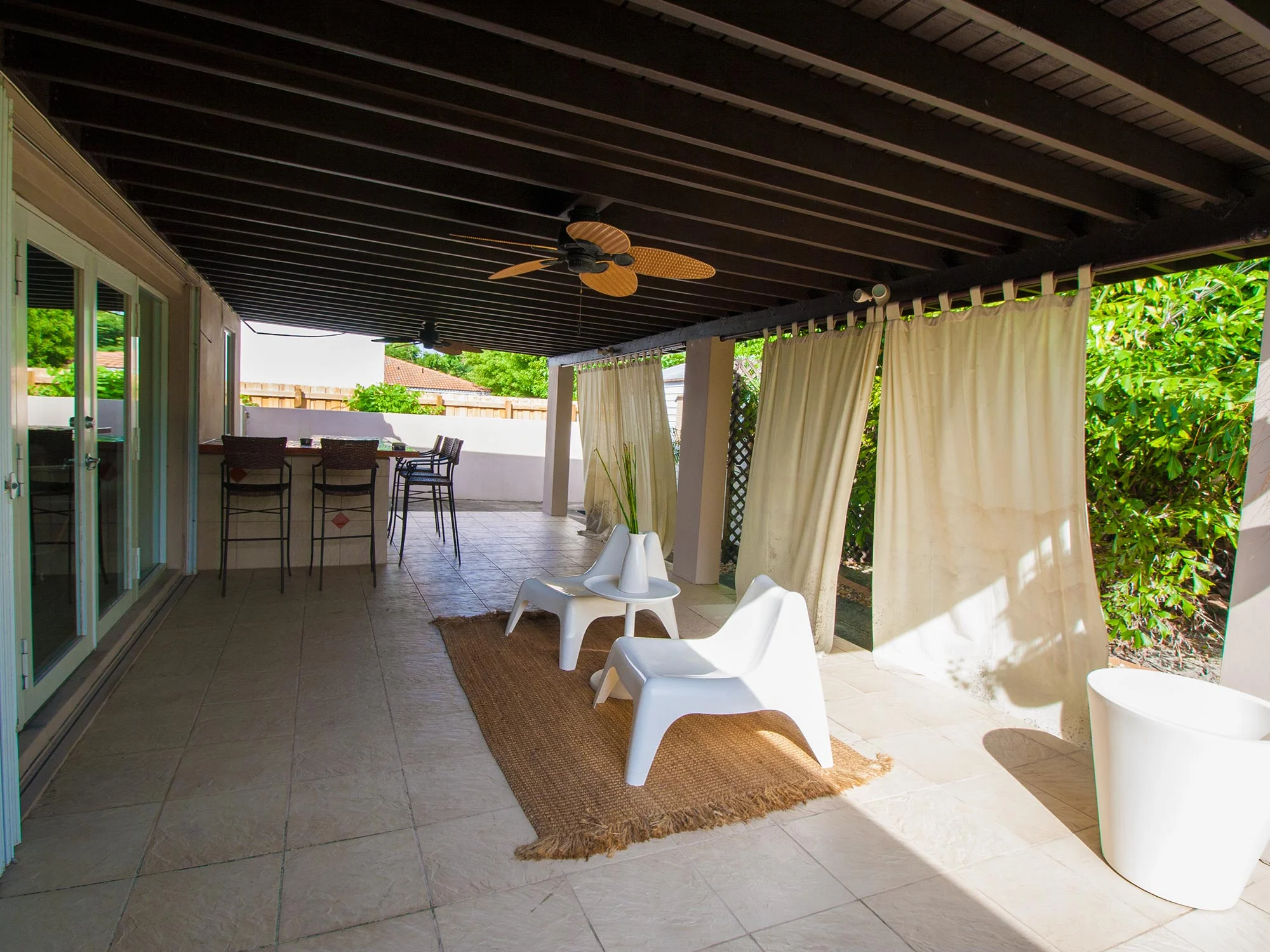 15_PatioWide.jpg