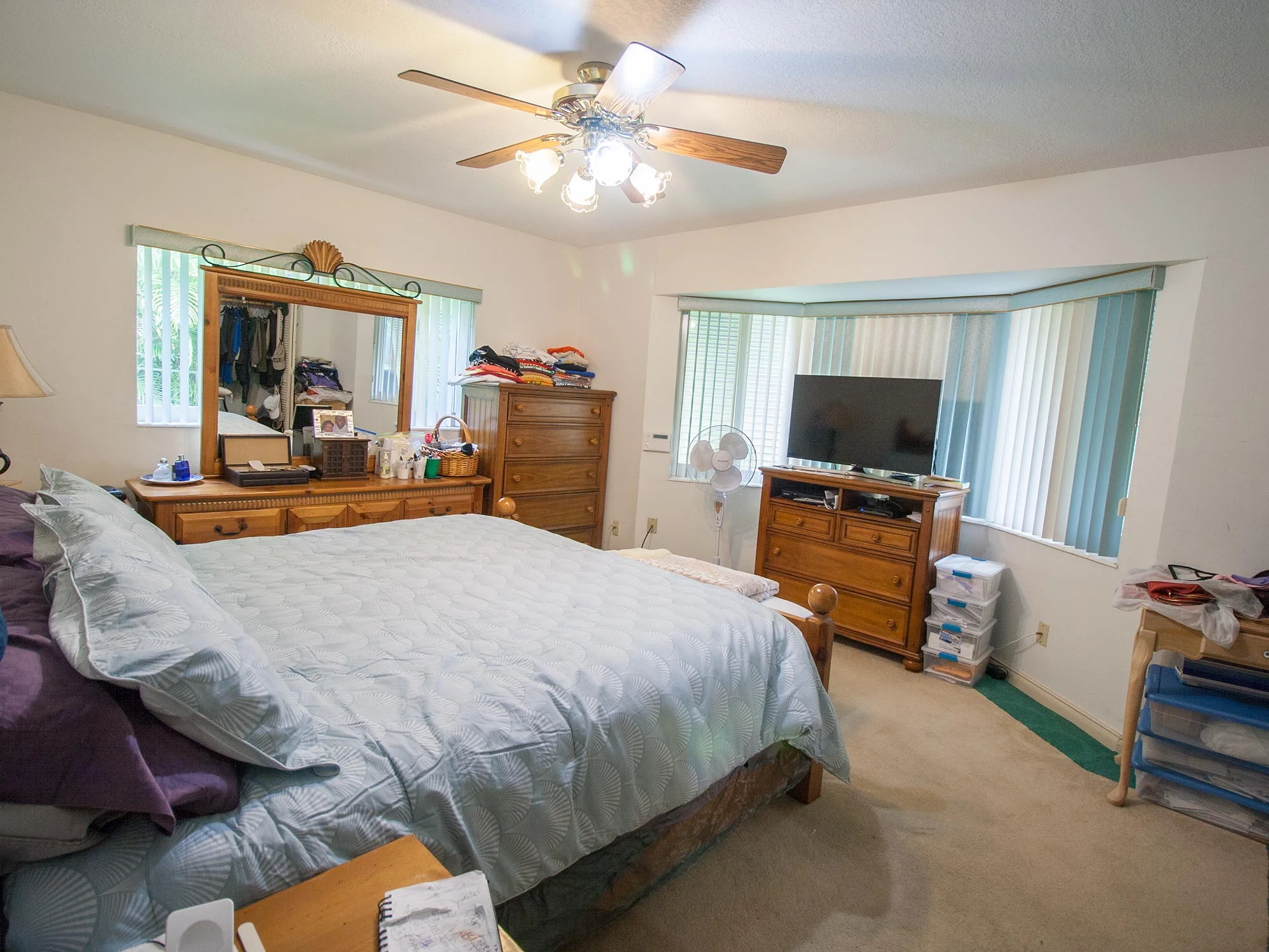 09_MasterBedroom.jpg
