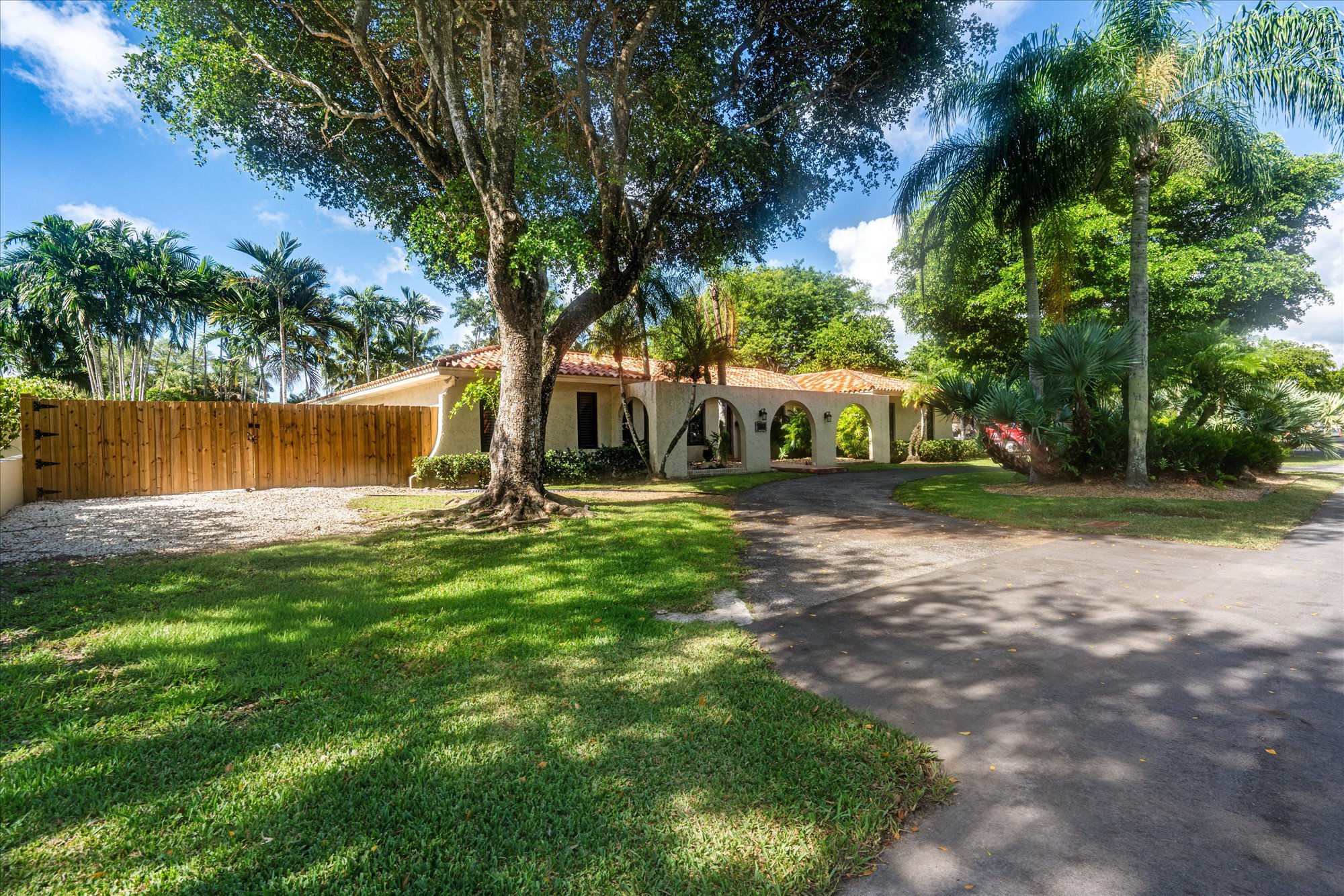 LISTING: Pinecrest 3BR/3BA Home with Bonus In-Law Quarters