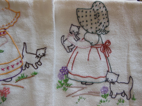 Sunbonnet Sue with Cat Kitchen Towel.jpg