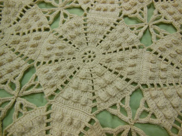 VQ 16 Crochet Flowers Coverlet 3.jpg