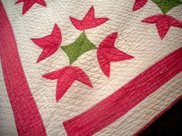 Vintage Pink Tulips Twin Quilt from Bluebird Gardens USA