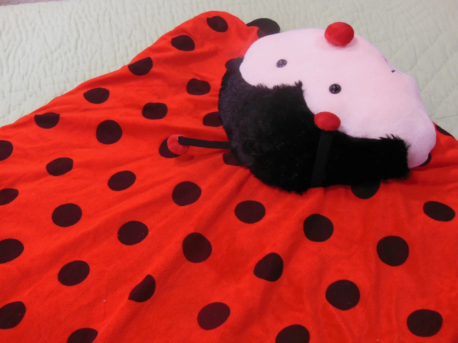 Ladybug Napping Quilt from Bluebird Gardens USA