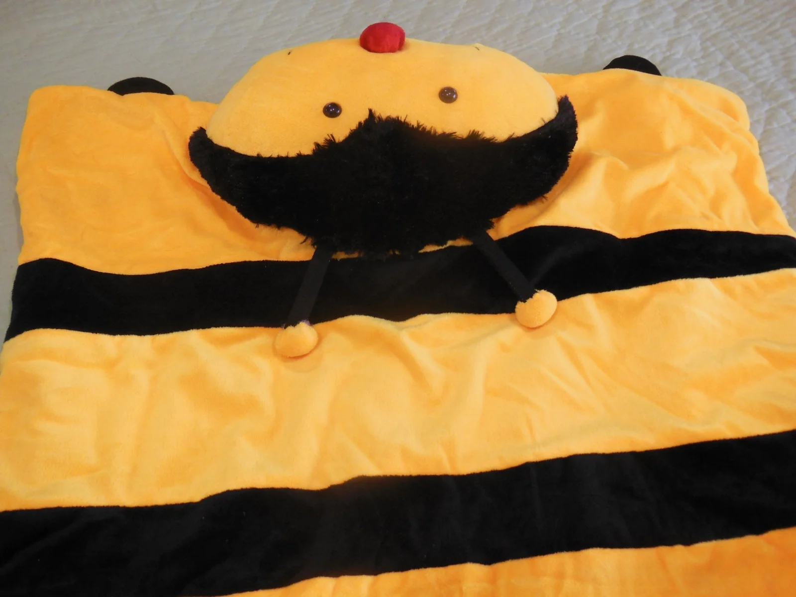 Bee Napping Quilt from Bluebird Gardens USA