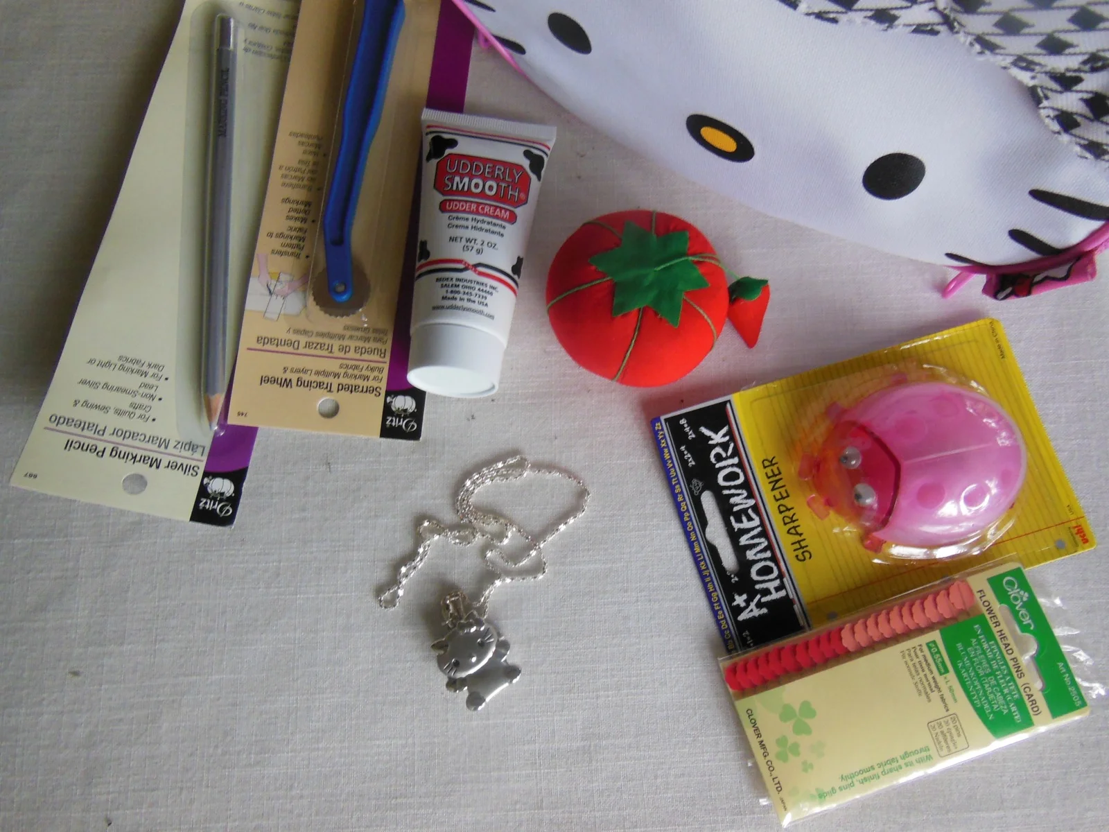 hello kitty sewing kit
