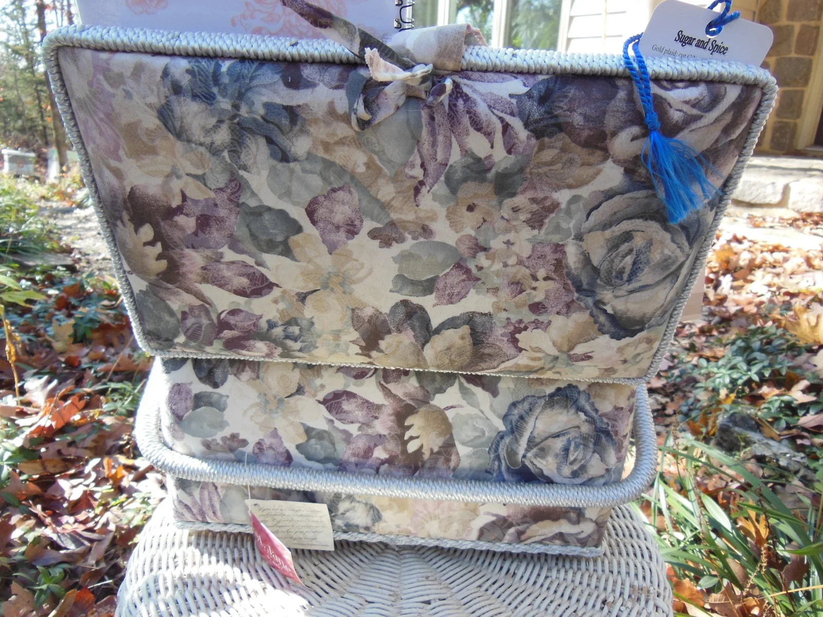 Cabbage Flowers Quilting Sewing Basket back.jpg