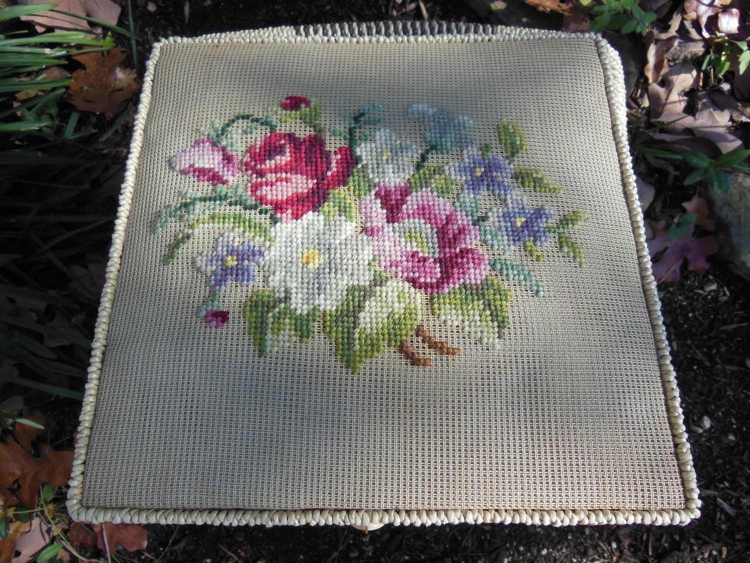 vintage woven wicker sewing basket embroidered lid Designed by Penney’s