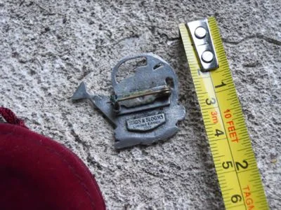 Birds and Blooms 2000 Watering Can pin back.jpg