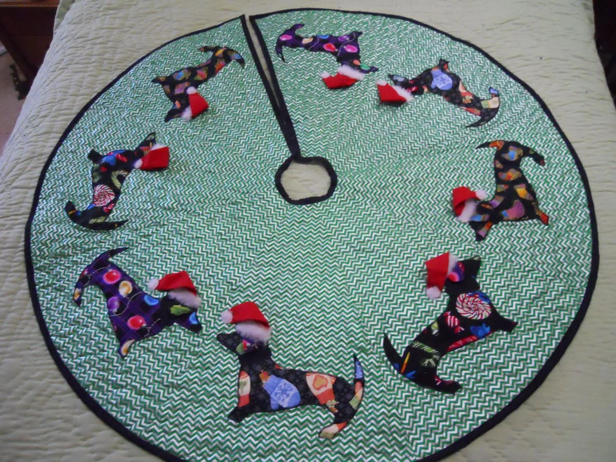 Tracy tree skirt.jpg
