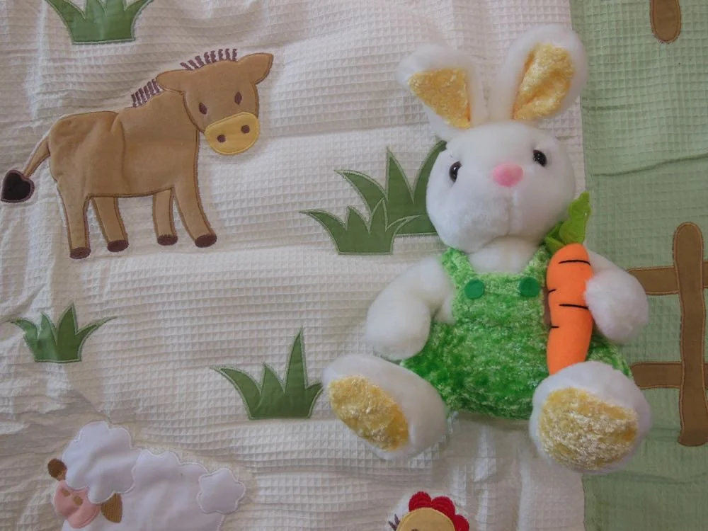 Farm baby crib quilt