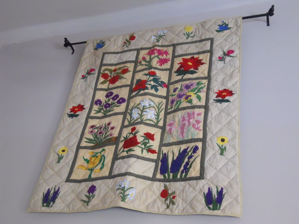 How to Hang a Quilt