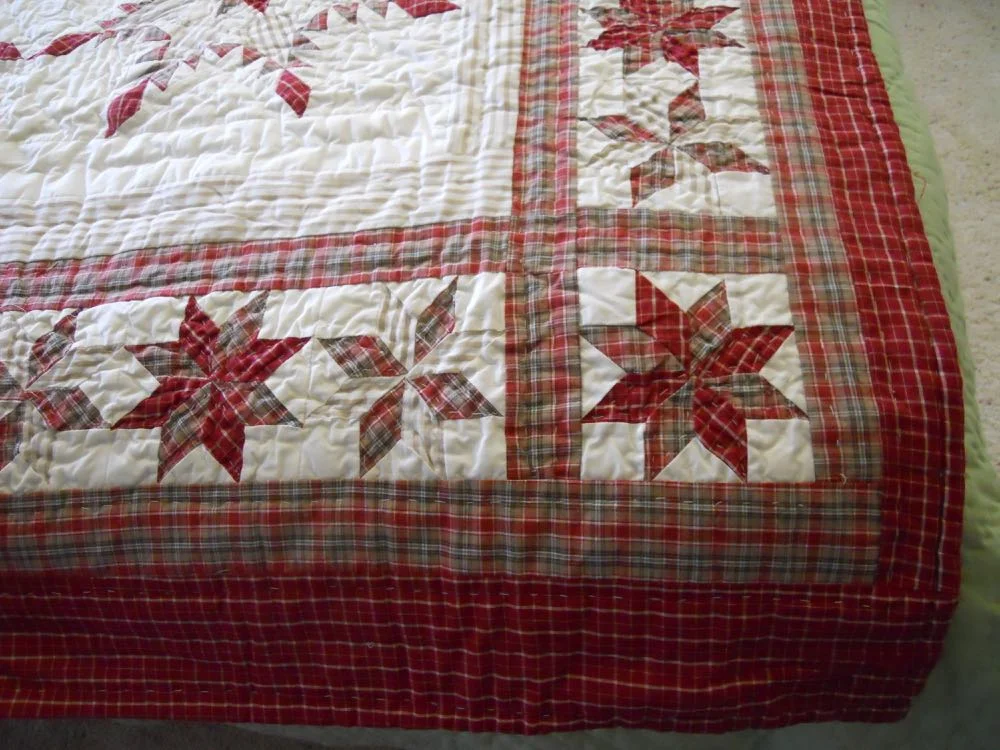 Red Feathered Start Throw corner block.jpg