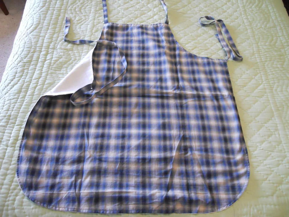 applique butterflies apron back