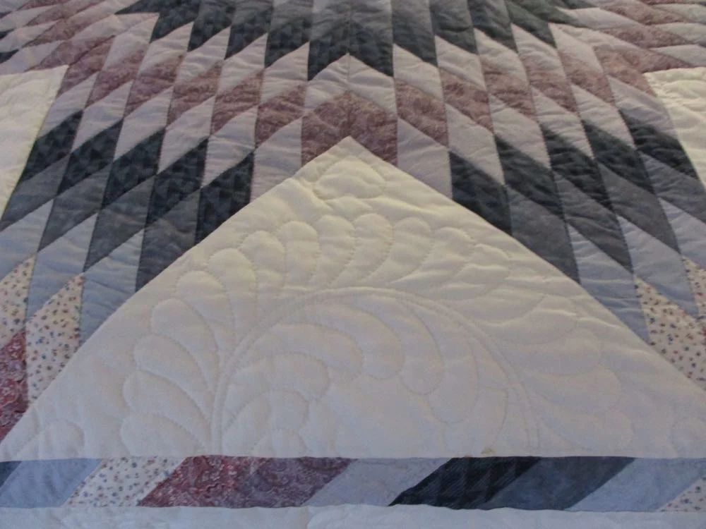 Lone Star Queen Quilt made in USA at Bluebird Gardens
