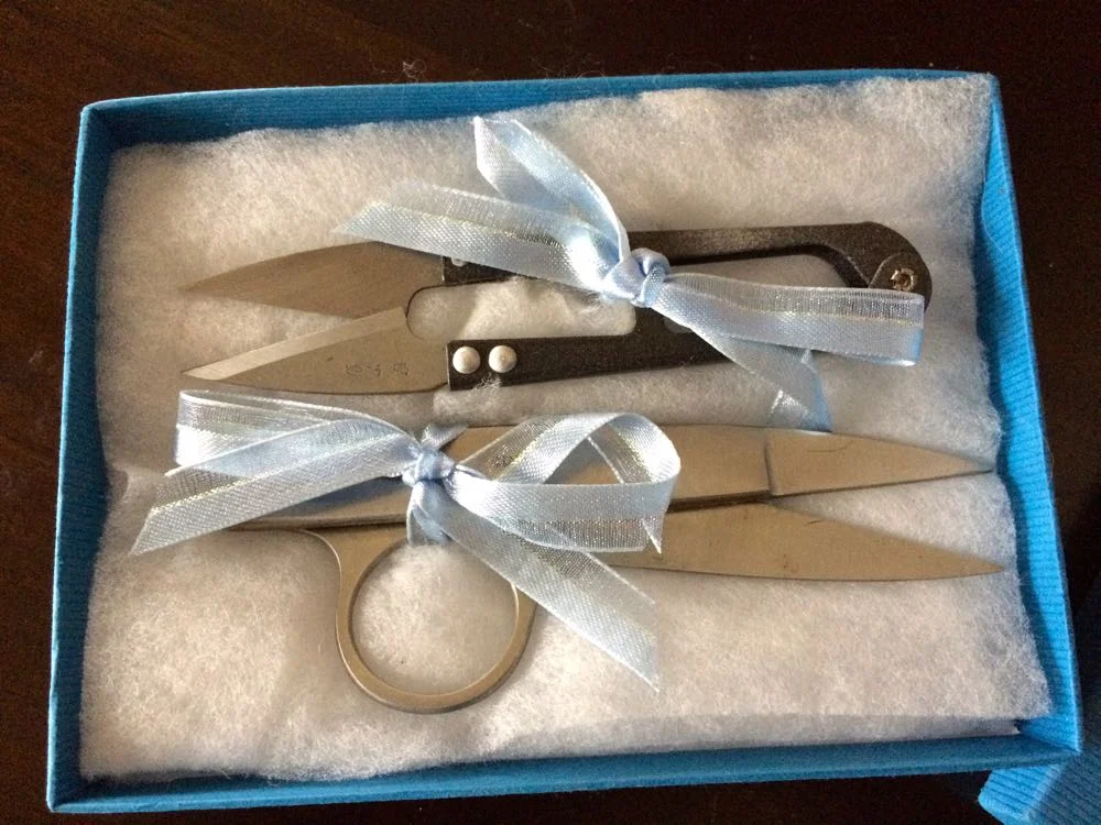 Thread Snips Gift Box close.jpg