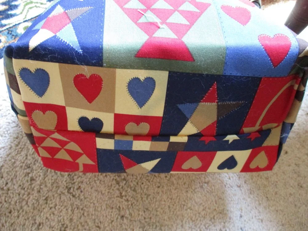 Welcome Home bag bottom from Bluebird Gardens USA