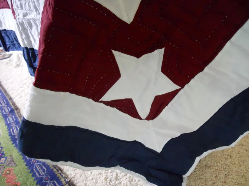 Patriotic Stars Queen Quilt corner.jpg