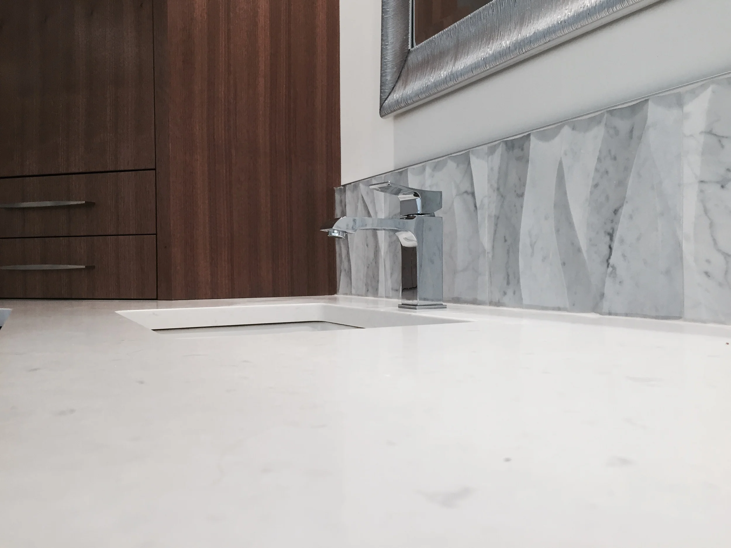 Villa+Avenue+Vanity+Backsplash.jpg