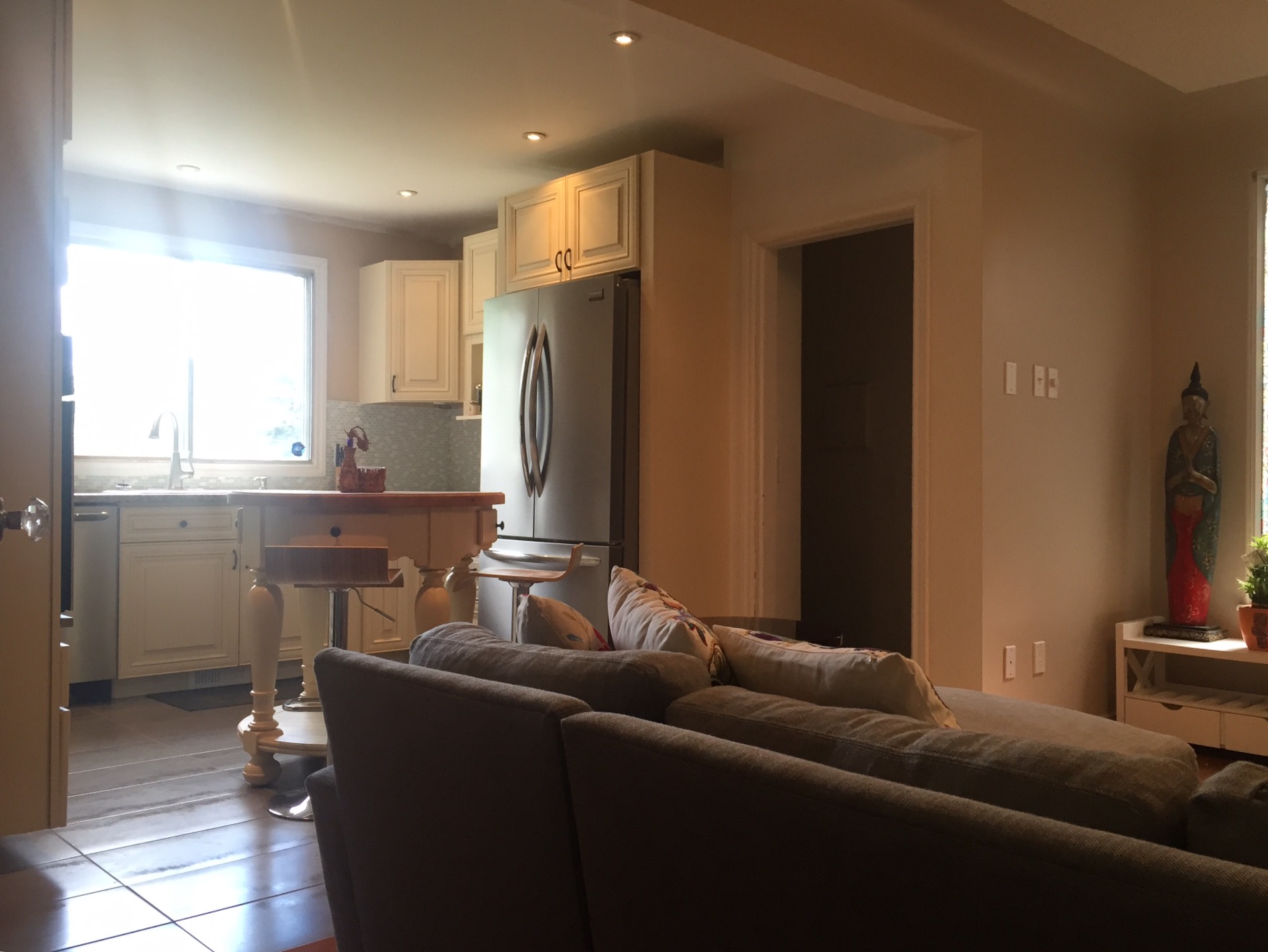 700 Square feet of Luxury in Calder