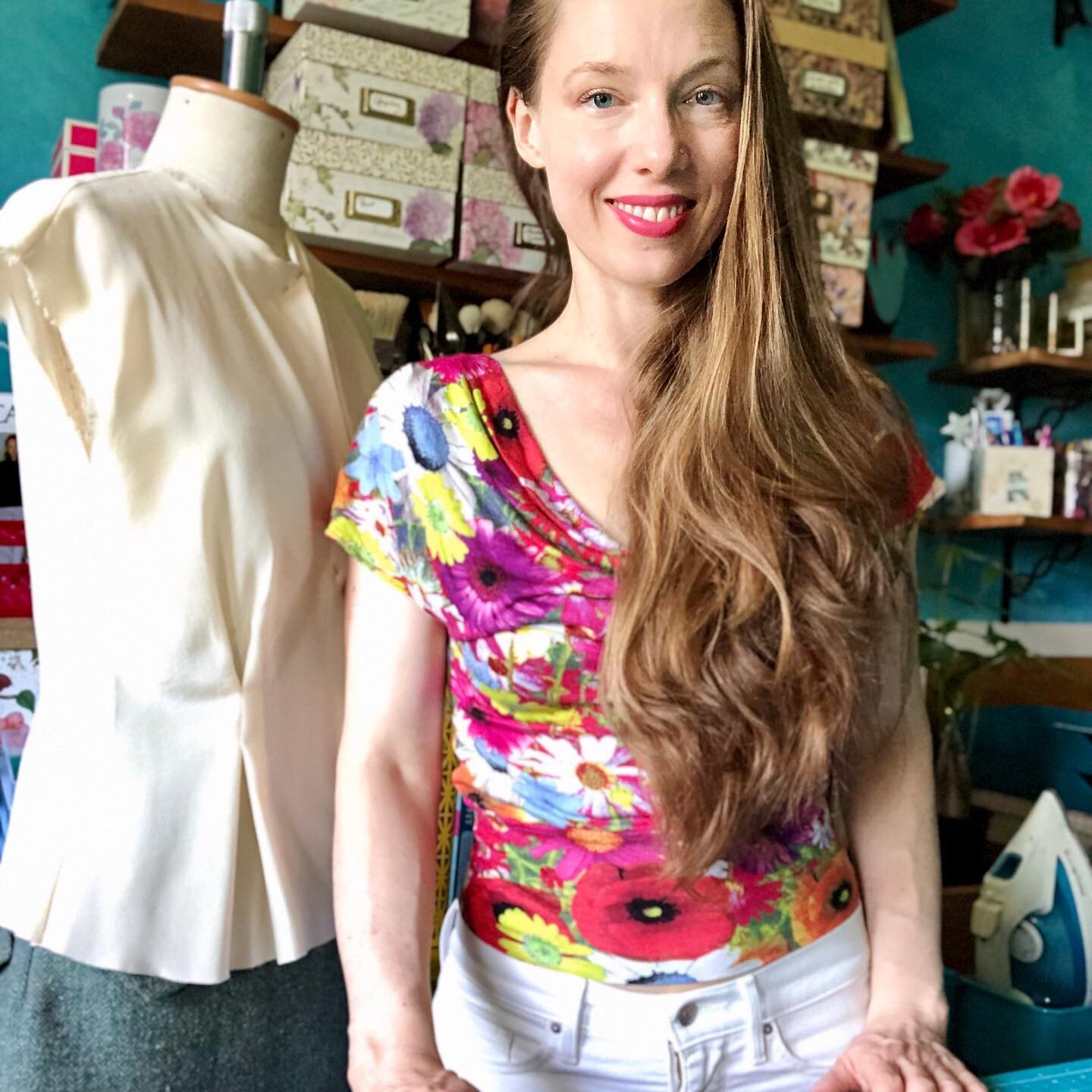 Wear clothes that make you happy. And that feel like you. #sewinglove #instasew #nycdesigner #nycgirl #femme #ladyboss #customclothing #sewinglessons #ootd #styleinspo #floralfashion #behappy
