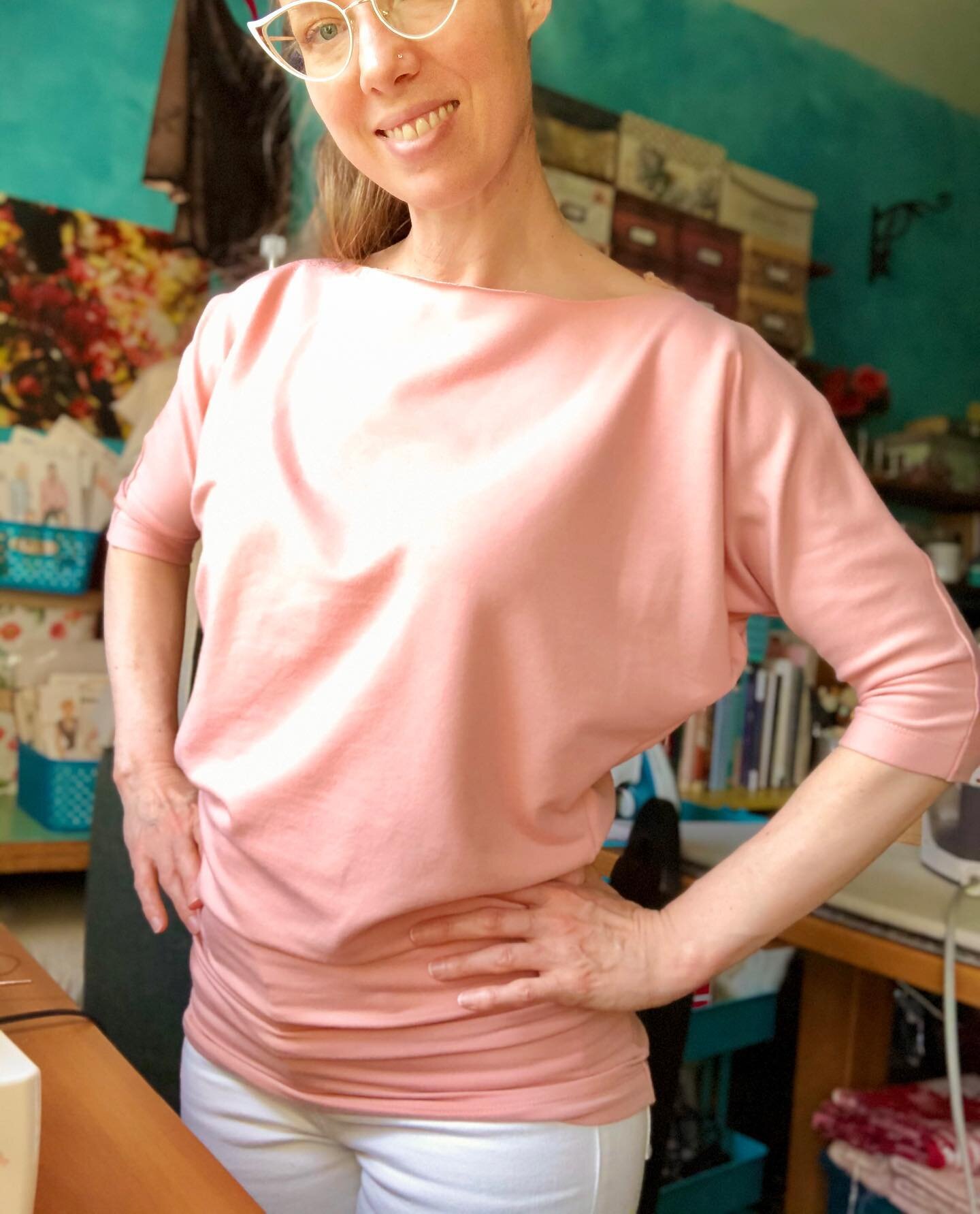 I need your votes and ideas! I sewed THREE knit tops today and I&rsquo;m tired and very hungry, so just snapping a quick photo of this last one, all done except the neckline ... I could finish it:
1) simply, with a thin band 
2) a drapey high neck co