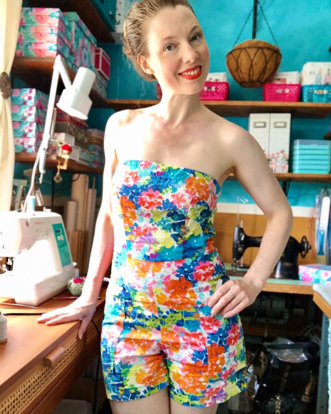 Every girl needs pockets to carry her secrets in&hellip;Or her seam ripper. 🤫🪡😉

Linen shortie jumpsuit (I will NOT say romper! 🤯) with floral print fabric from JOANN Fabric and Craft Stores, bought maybe five years ago. 
This fabulous lipstick i