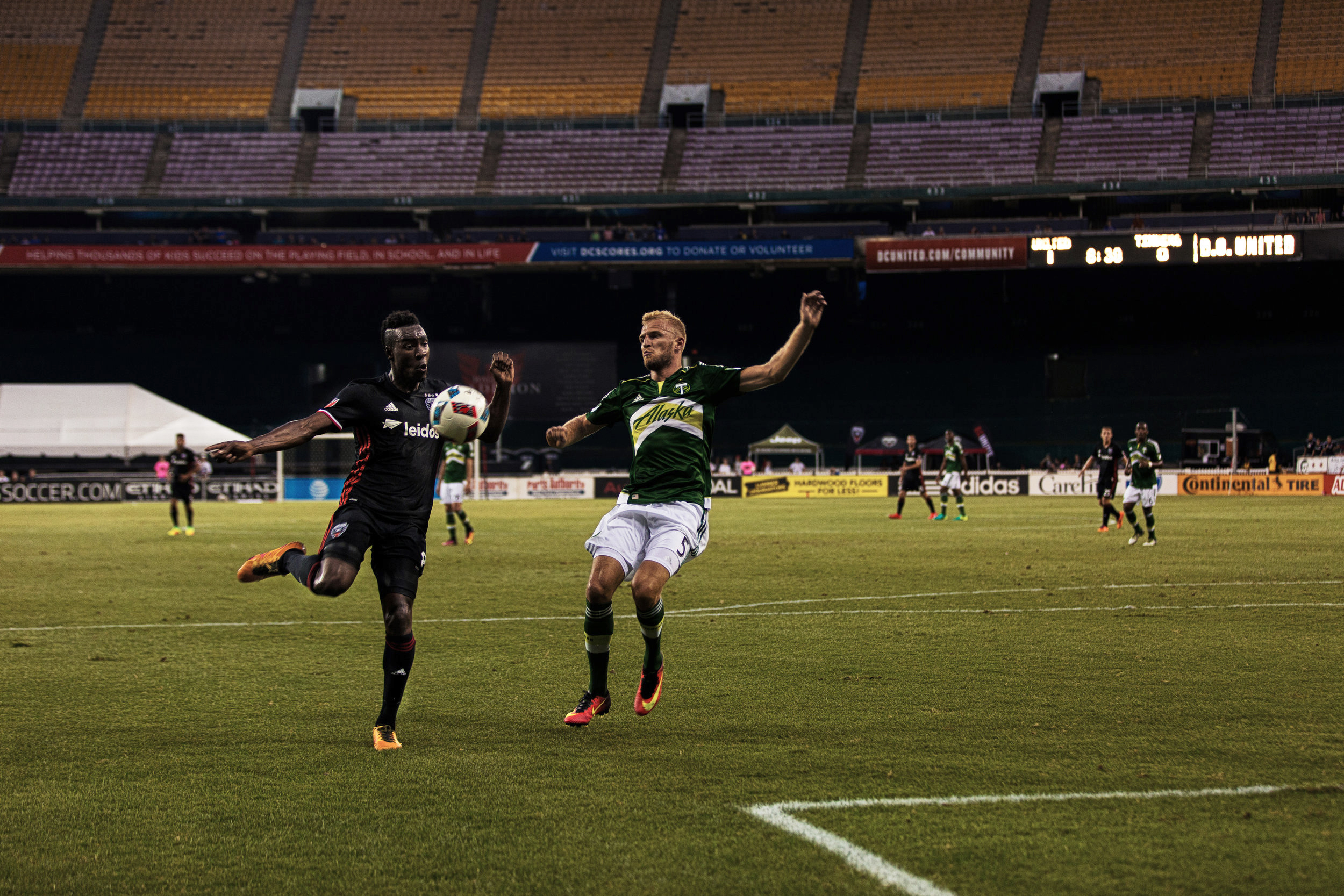DC+UNITED+-5885+FINAL+copy 2.jpg