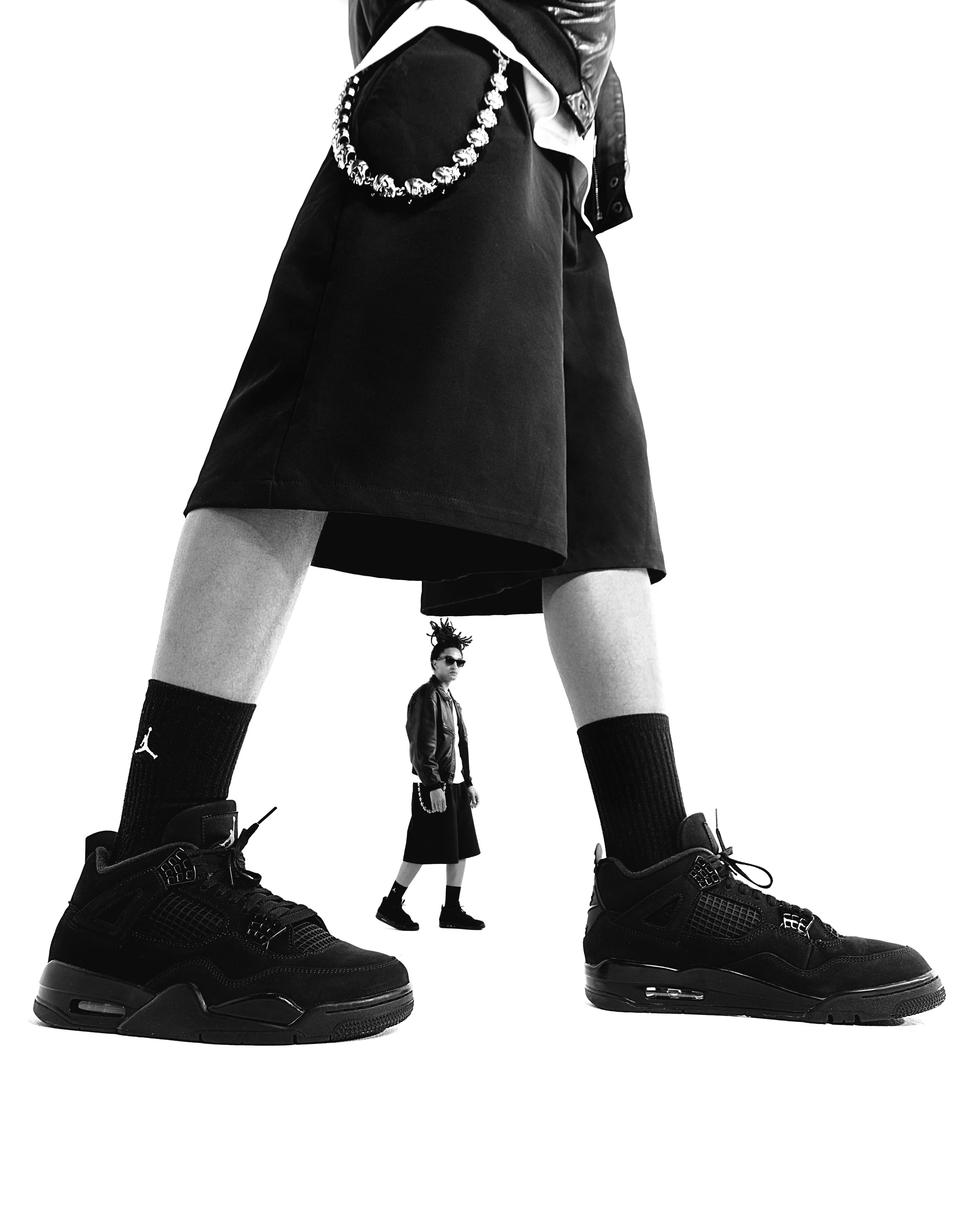 JORDAN SHOE PALACE IG EL0A3368 bw.jpg