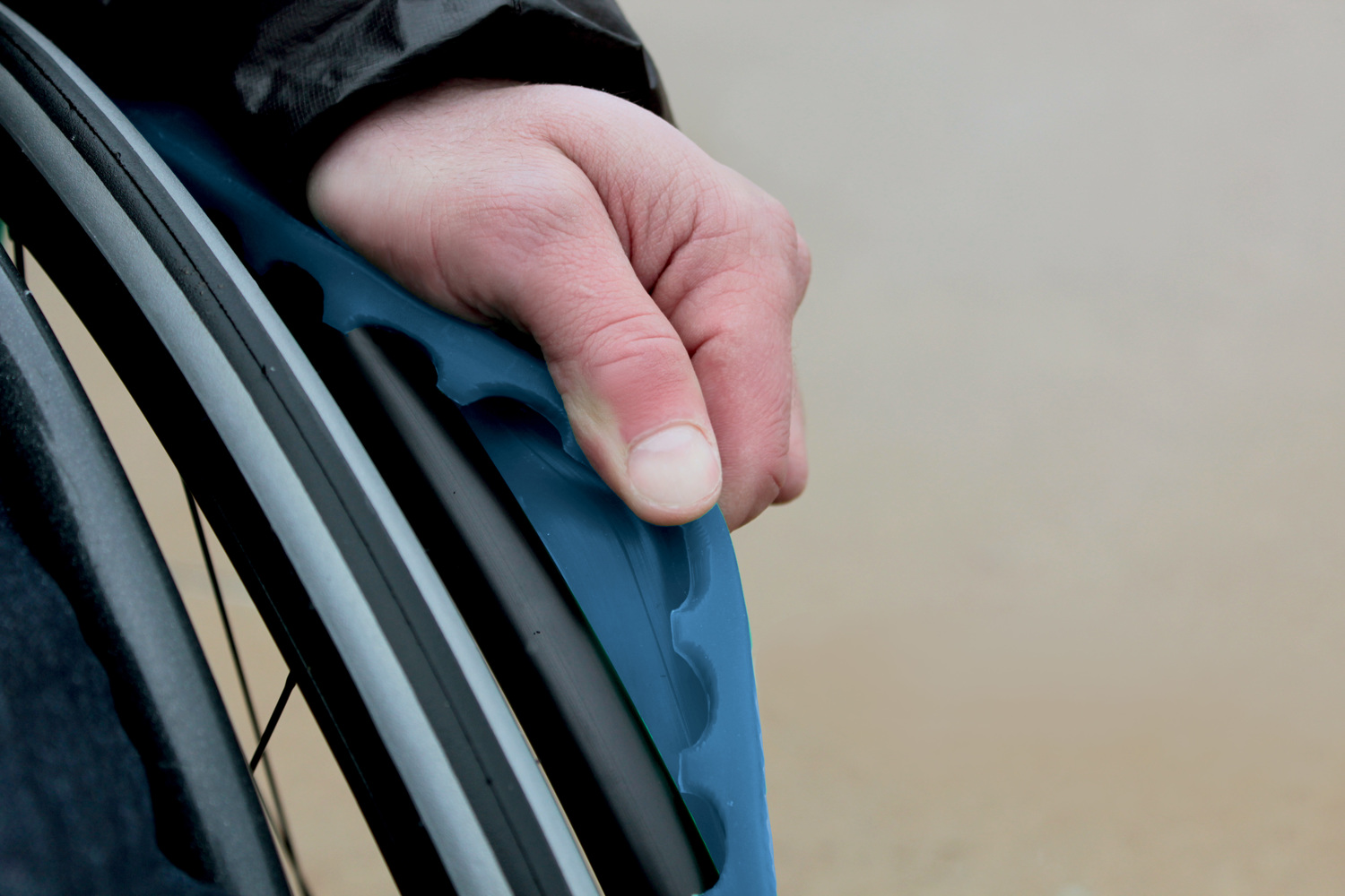 FIT FOR CONTROL>> Increased grip improves efficiency and power while making it easier to start, stop and turn.