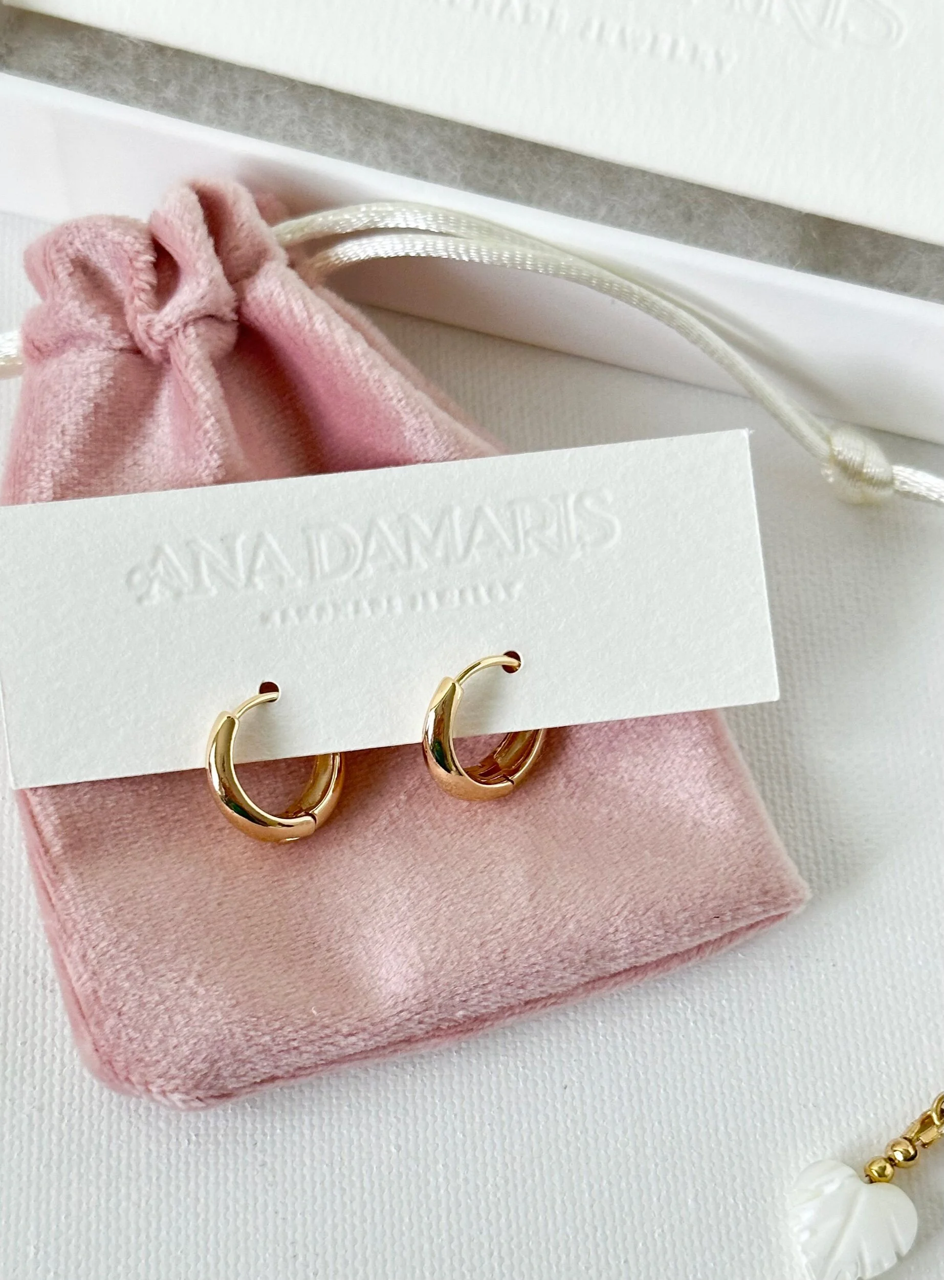 1D5D0AD8-EBEF-4298-8184-009C906674BD