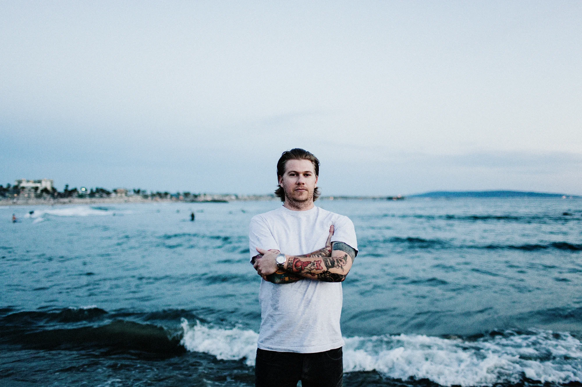 026-portrait--mattandtish--ocean--venice-beach--destination-photographer.jpg