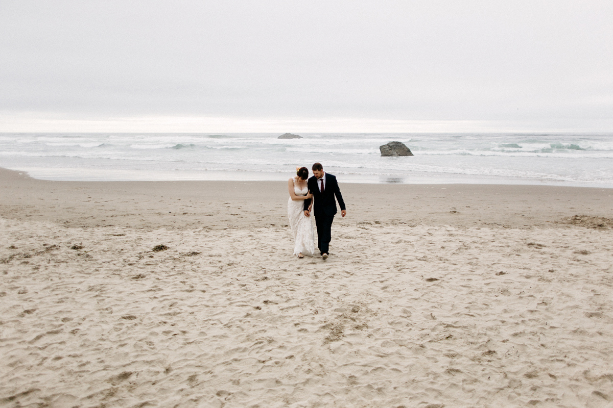 hug point oregon elopement