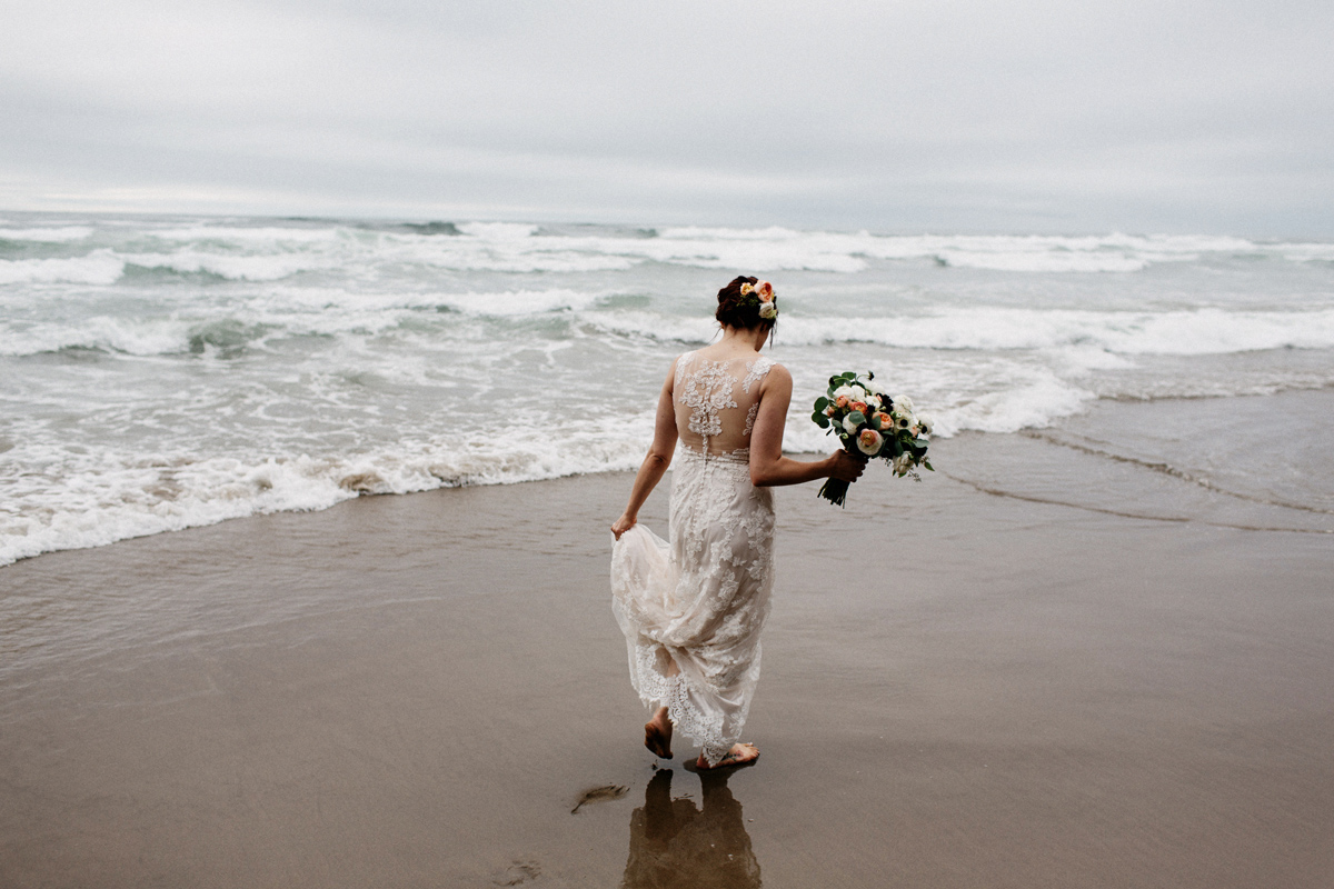 hug point oregon elopement